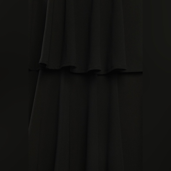 Lulus NWOT Amazing Evening Black
Tiered Maxi Dress Medium - Picture 7 of 7